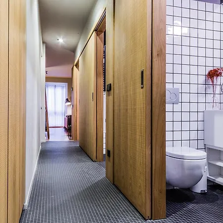 Bella Easo - Iberorent